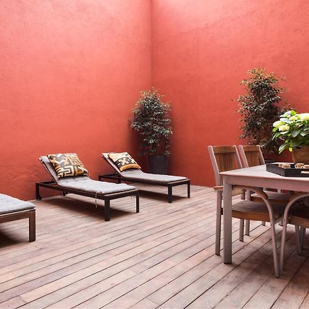 My Space Barcelona Pool City Center Bagian luar foto