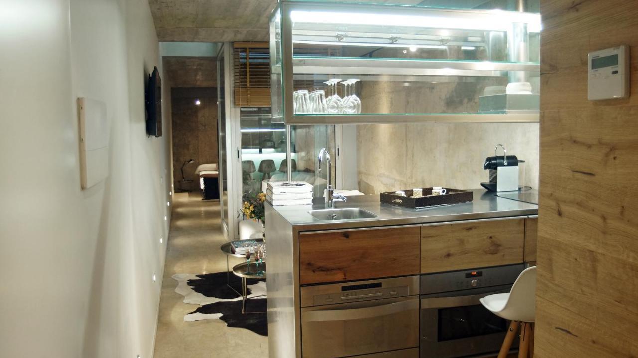 My Space Barcelona Pool City Center Bagian luar foto